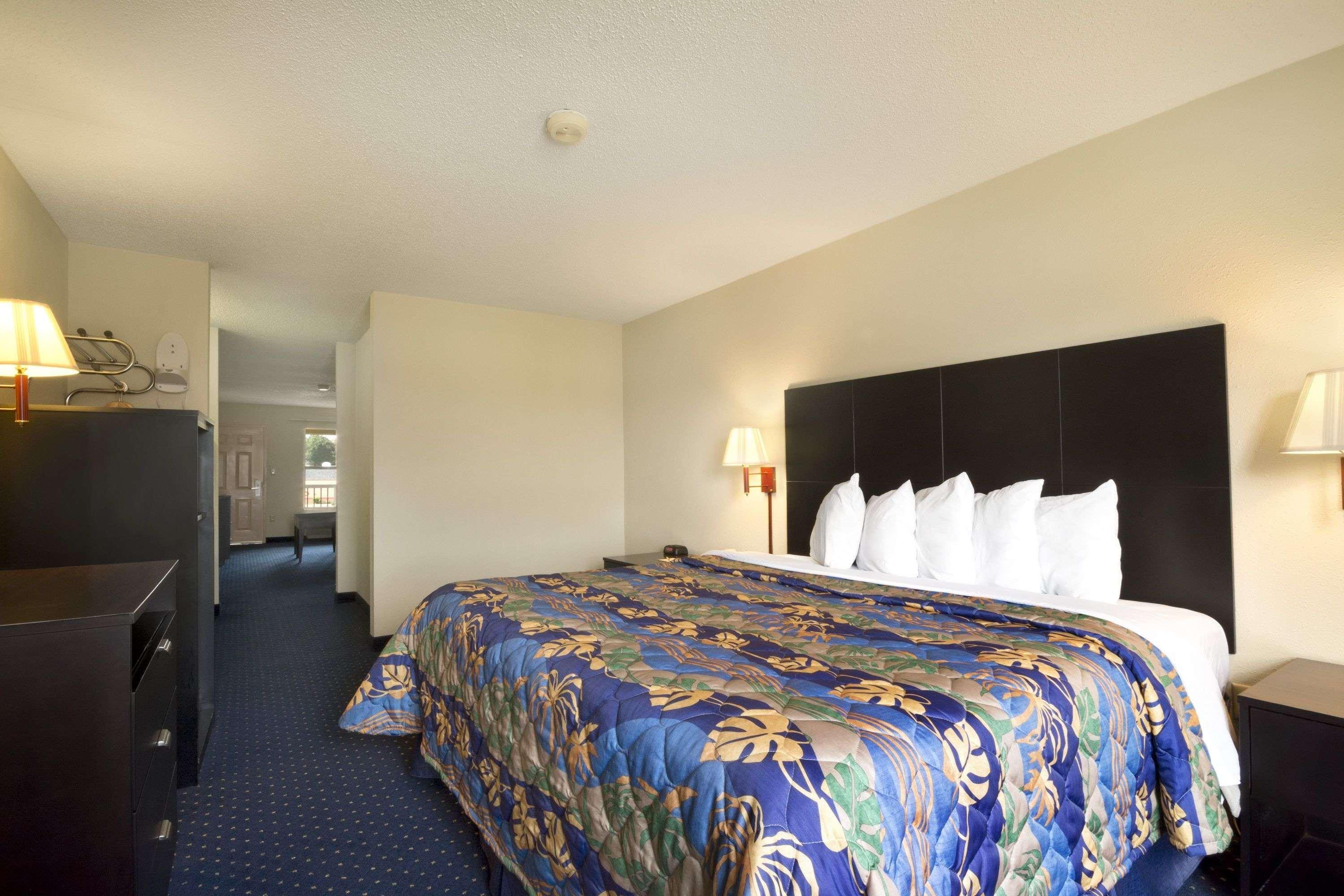 Days Inn By Wyndham Alma Exterior foto